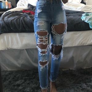 FASHION NOVA Distressed Jeans